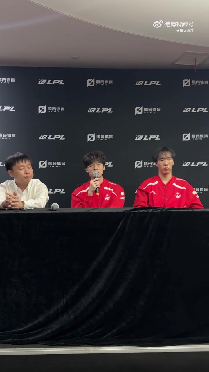 Taeyoon：小组赛的三个队伍下路实力都比较强，打BLG下路压力很大